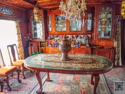 dal lake houseboat room10